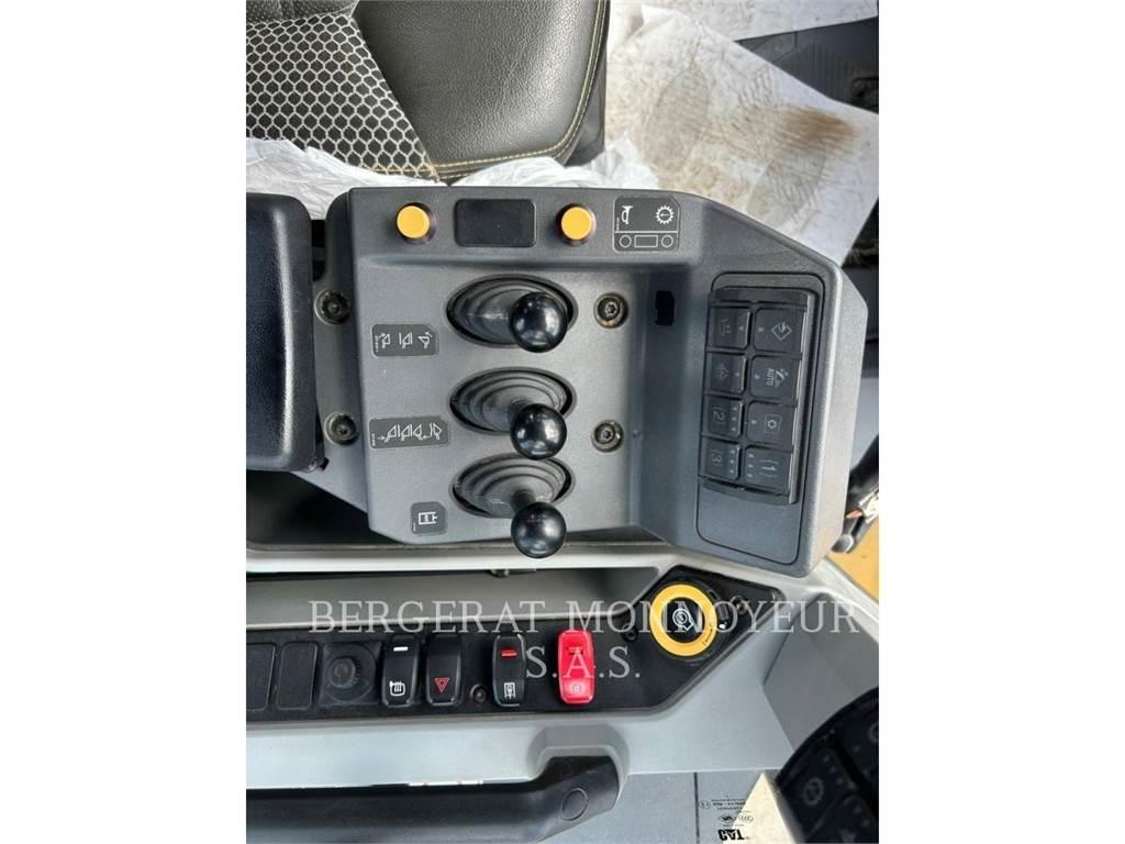 CAT 966 Ładowarki kołowe