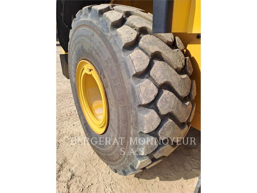 CAT 966 Ładowarki kołowe