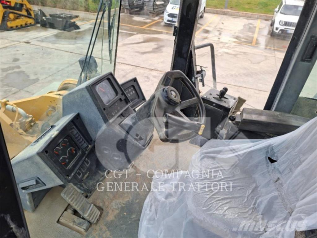 CAT 966 Ładowarki kołowe