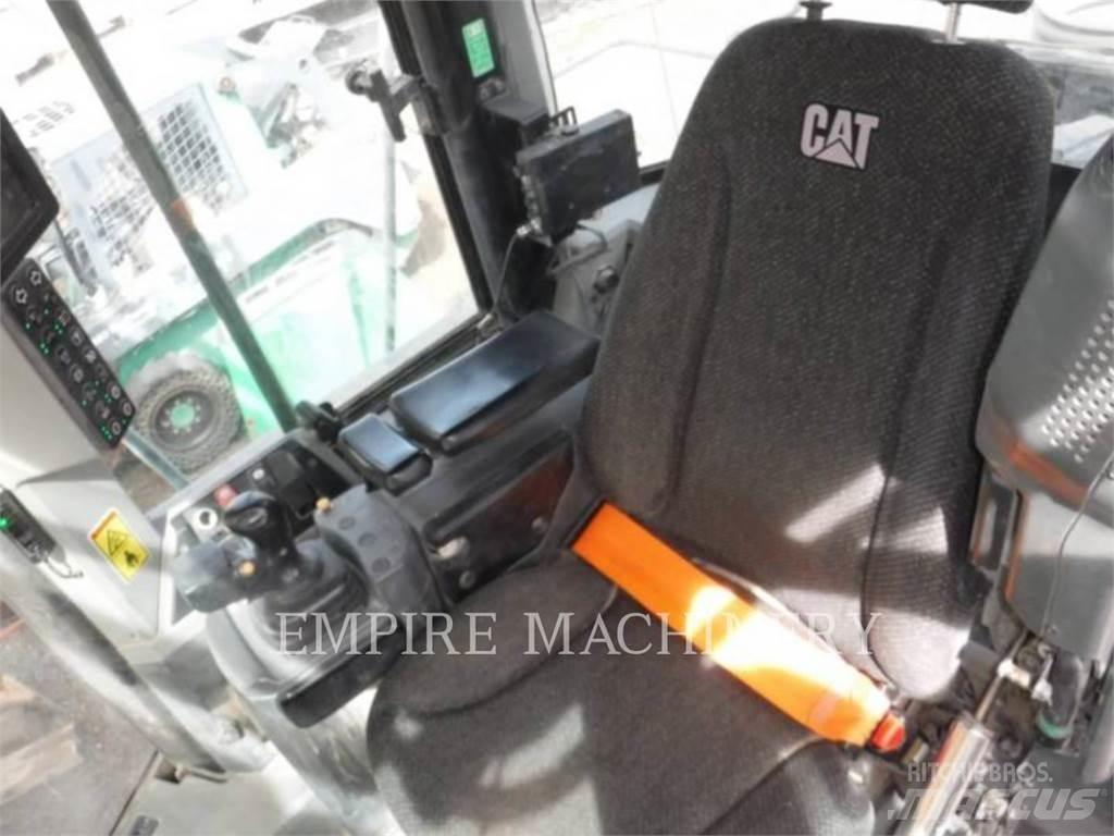 CAT 966M Ładowarki kołowe
