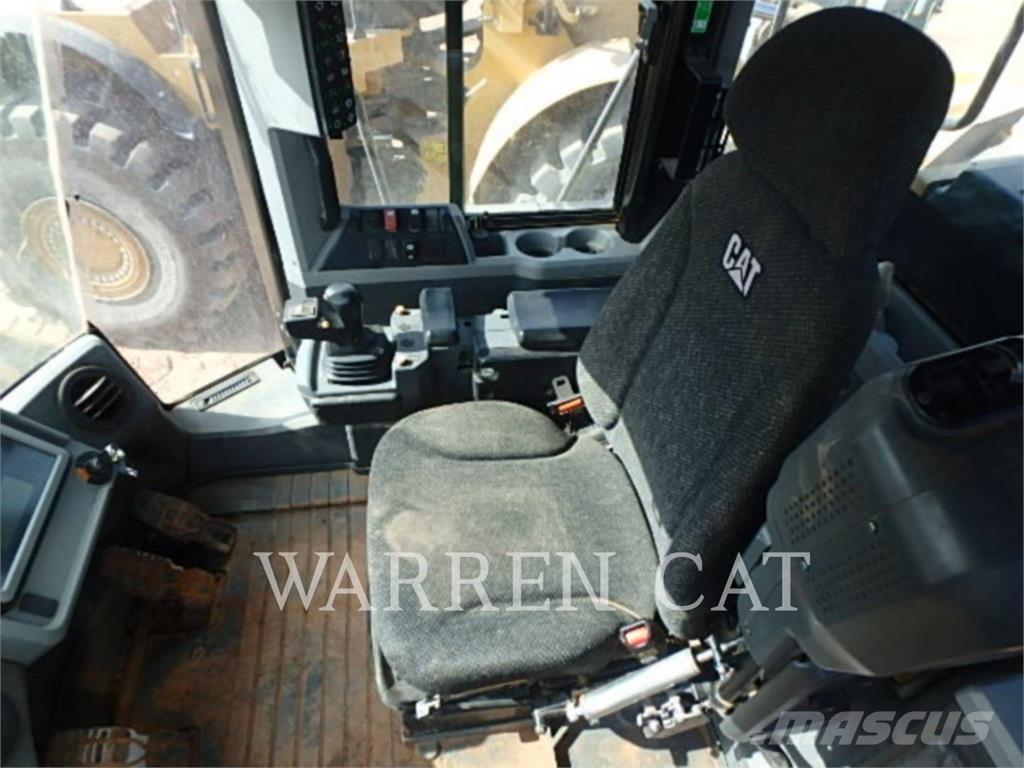 CAT 966M Ładowarki kołowe