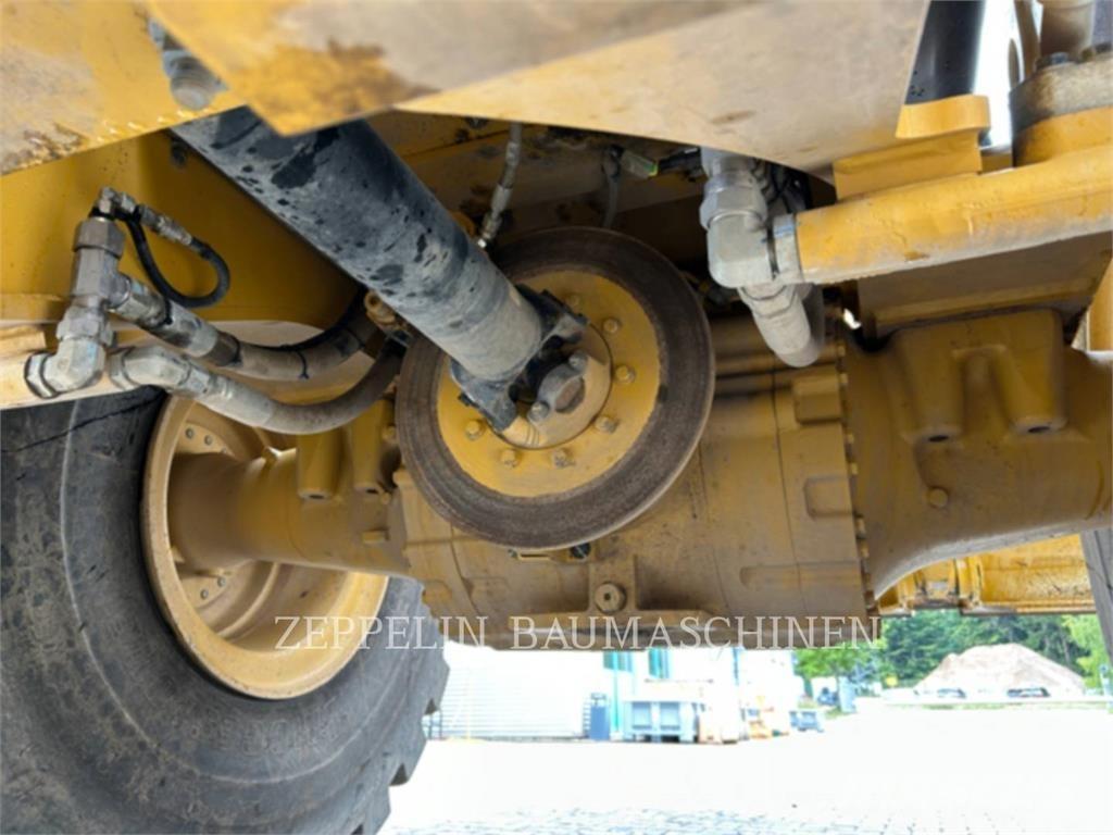 CAT 966M Ładowarki kołowe