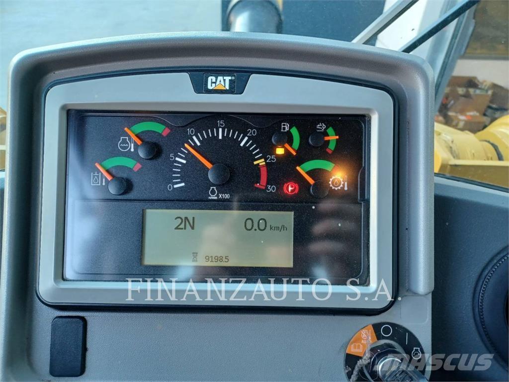 CAT 966M Ładowarki kołowe