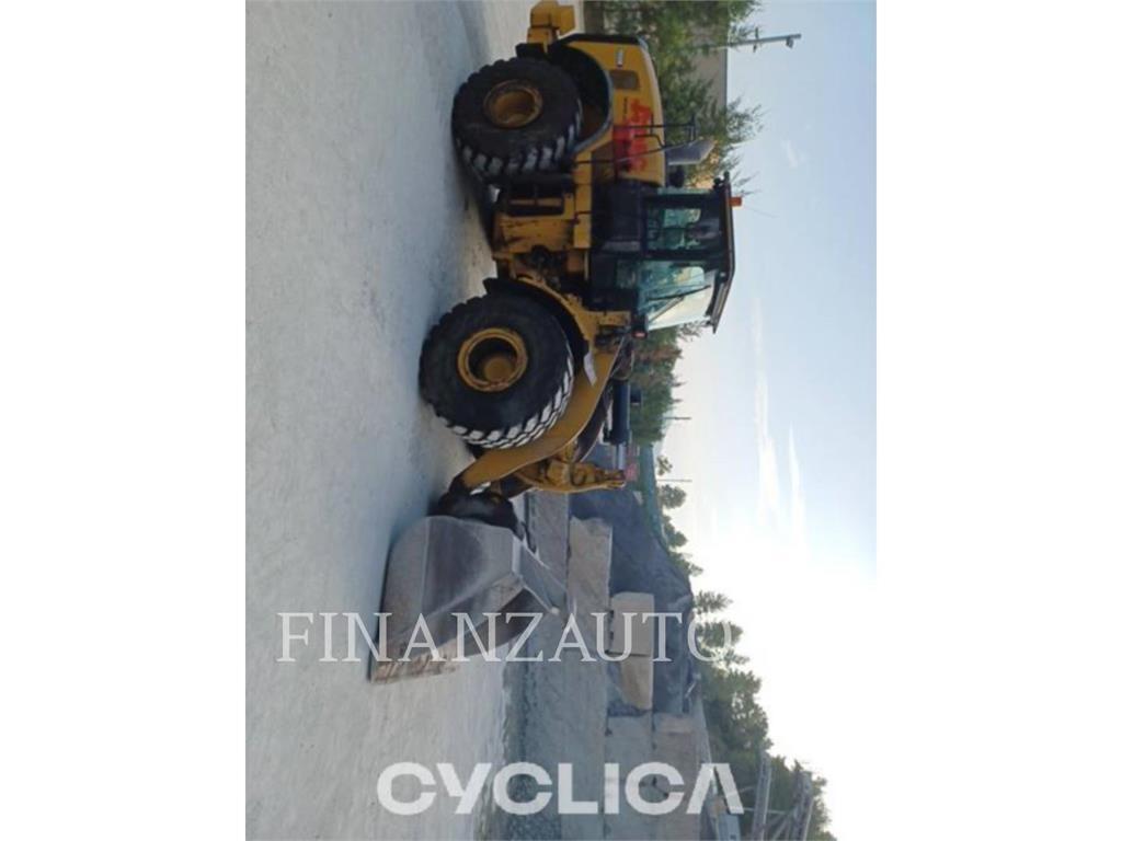 CAT 966M Ładowarki kołowe