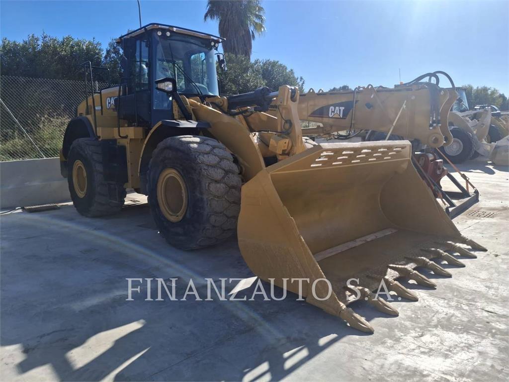 CAT 966M Ładowarki kołowe