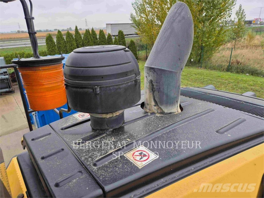 CAT 972 Ładowarki kołowe