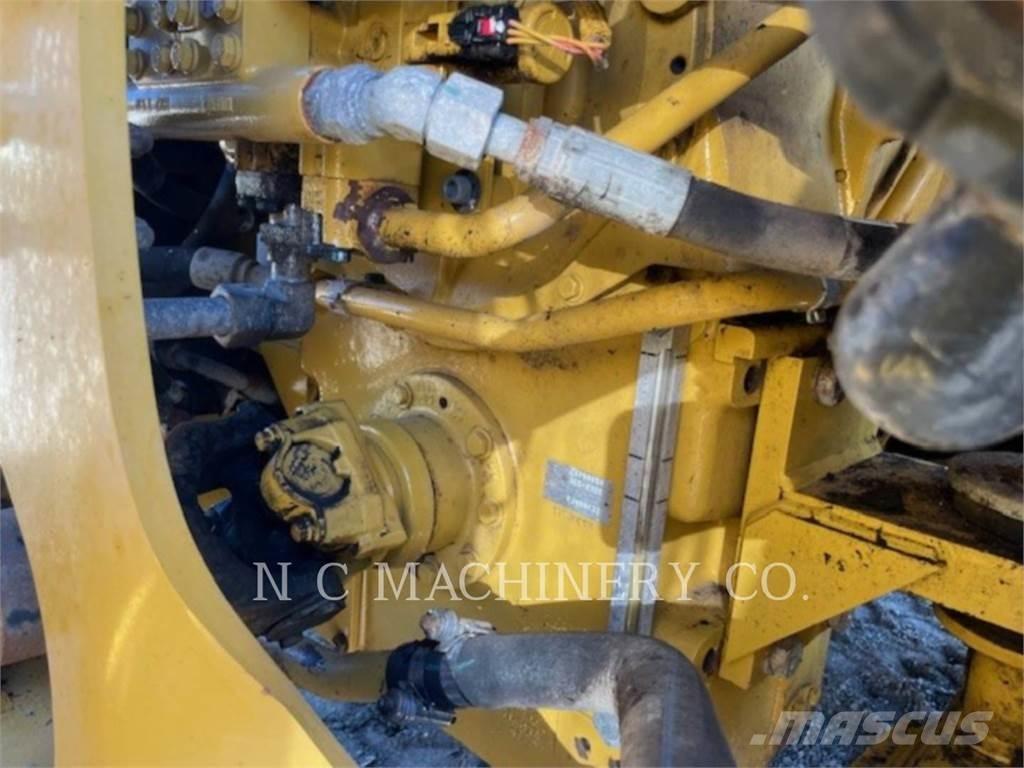 CAT 972M Ładowarki kołowe