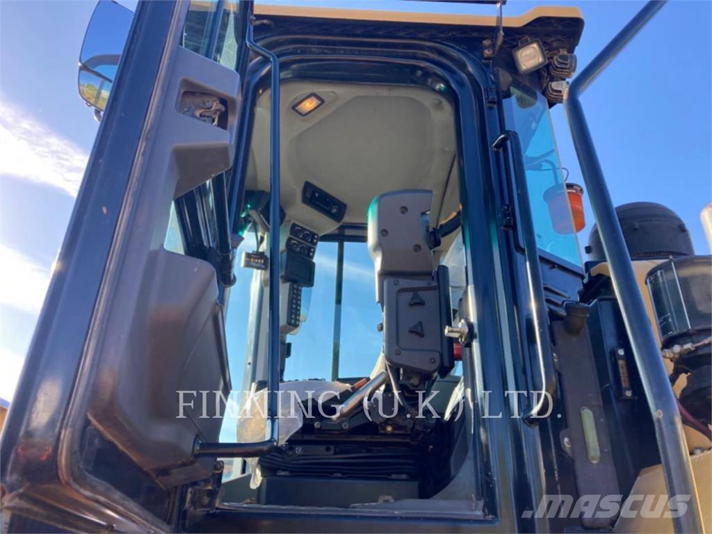 CAT 972M Ładowarki kołowe