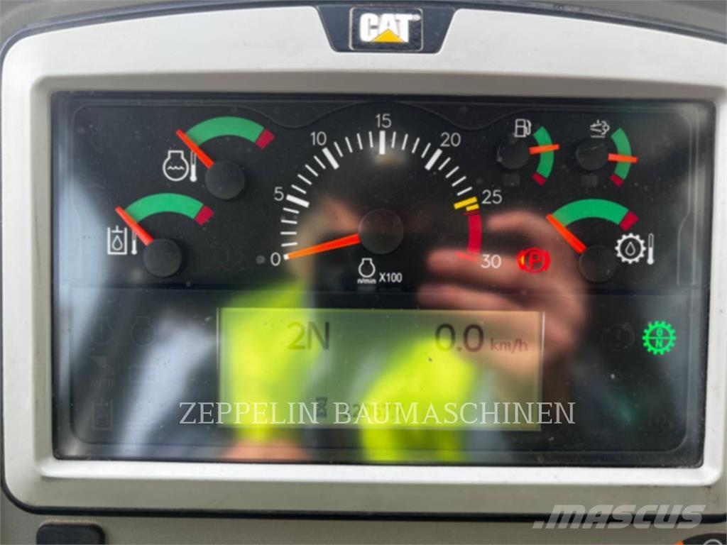 CAT 972M Ładowarki kołowe