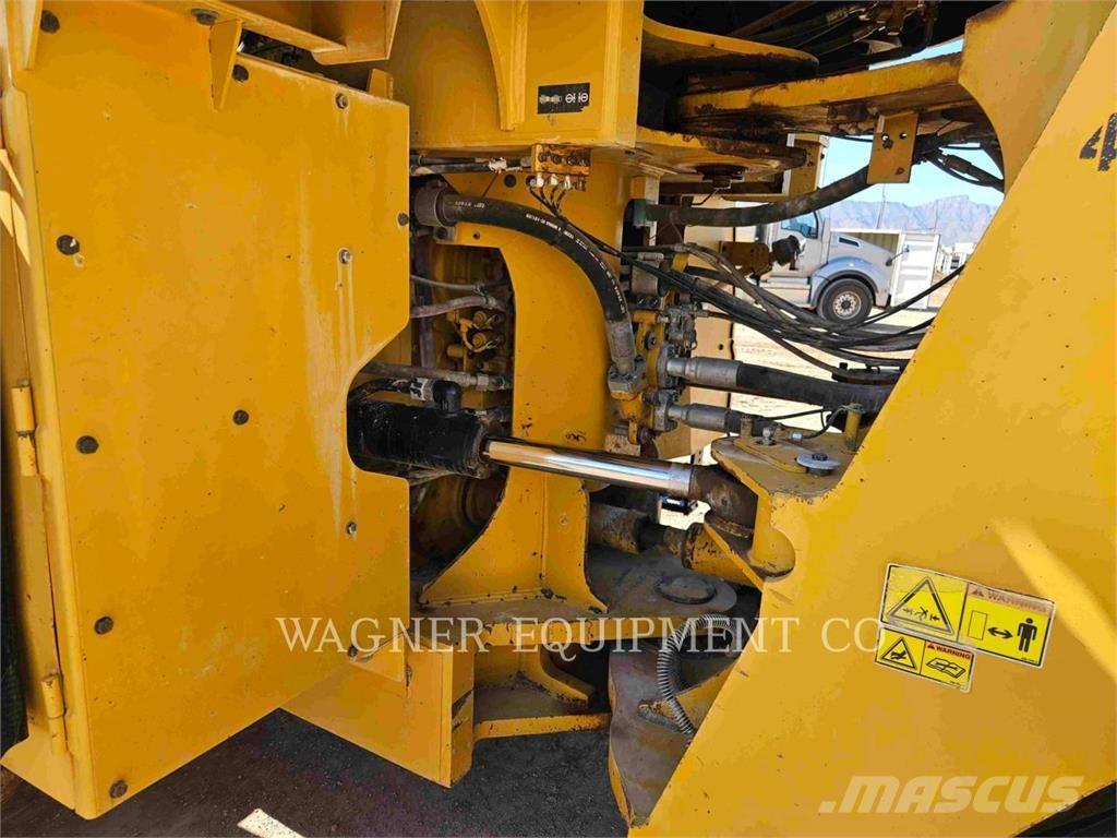 CAT 980M Ładowarki kołowe