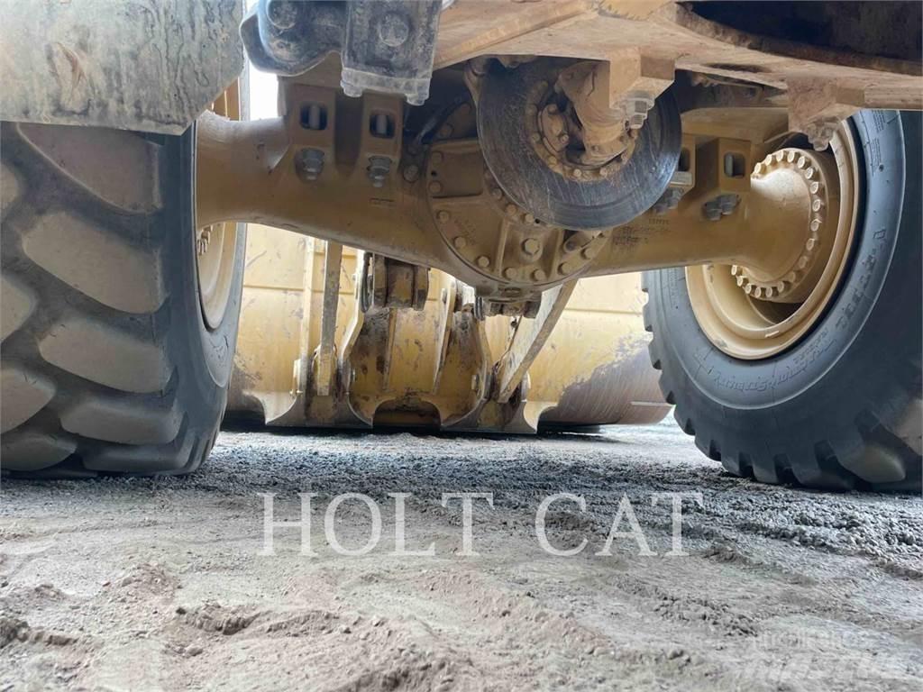 CAT 982M Ładowarki kołowe