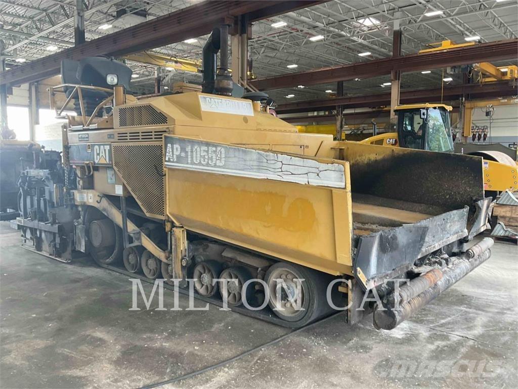 CAT AP-1055D Rozściełacze do asfaltu