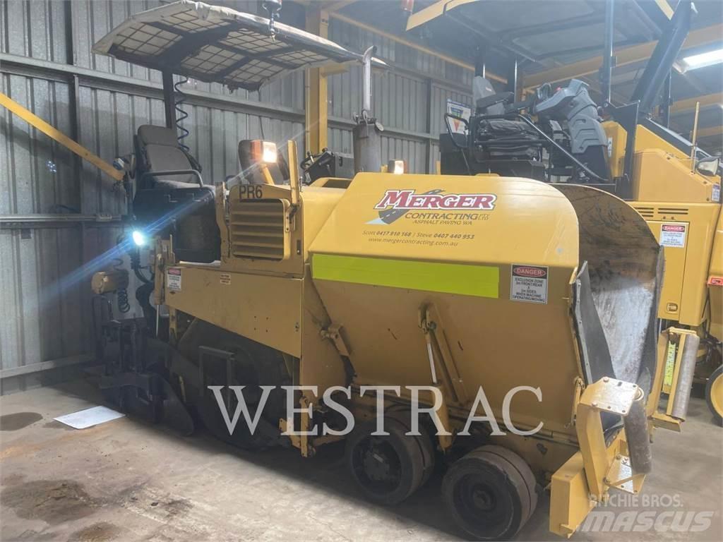 CAT AP-300 Rozściełacze do asfaltu