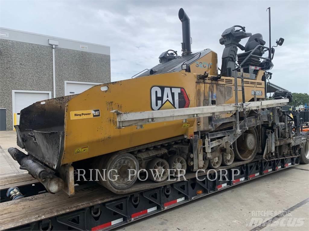 CAT AP1055 Recyklery do asfaltu