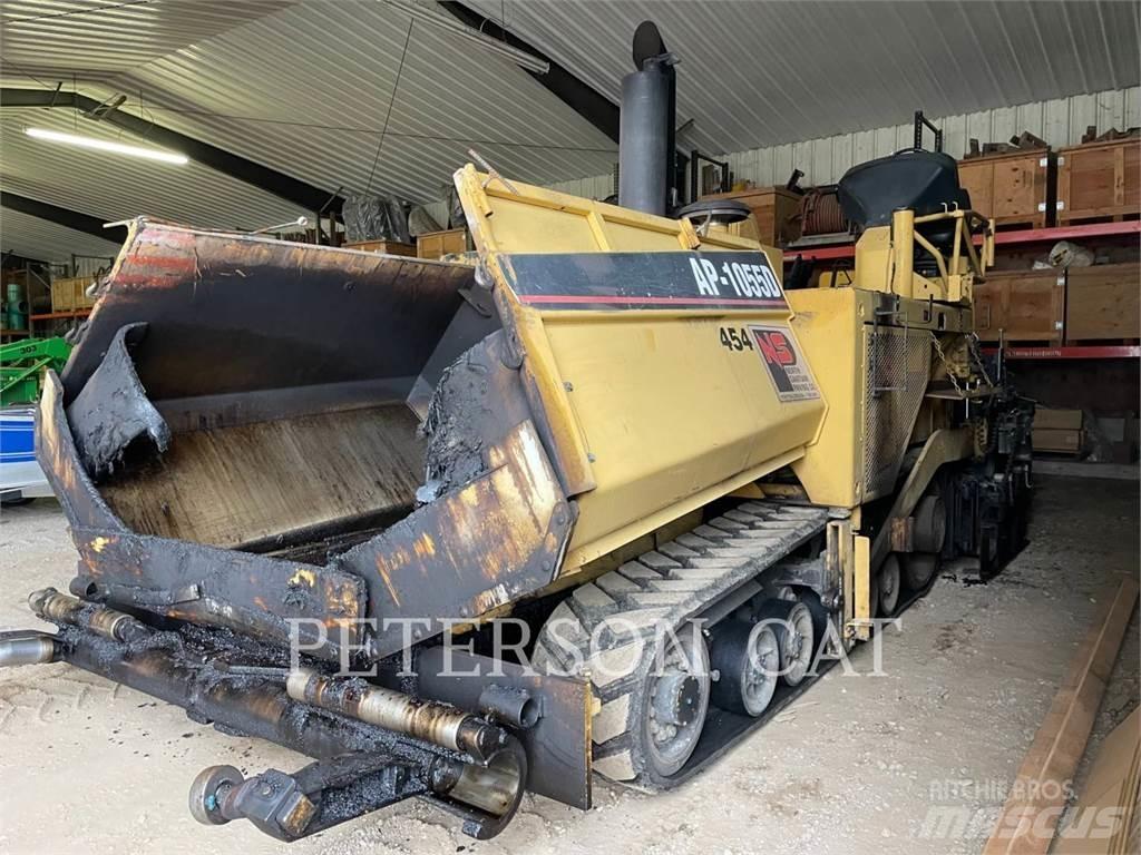 CAT AP1055D Rozściełacze do asfaltu