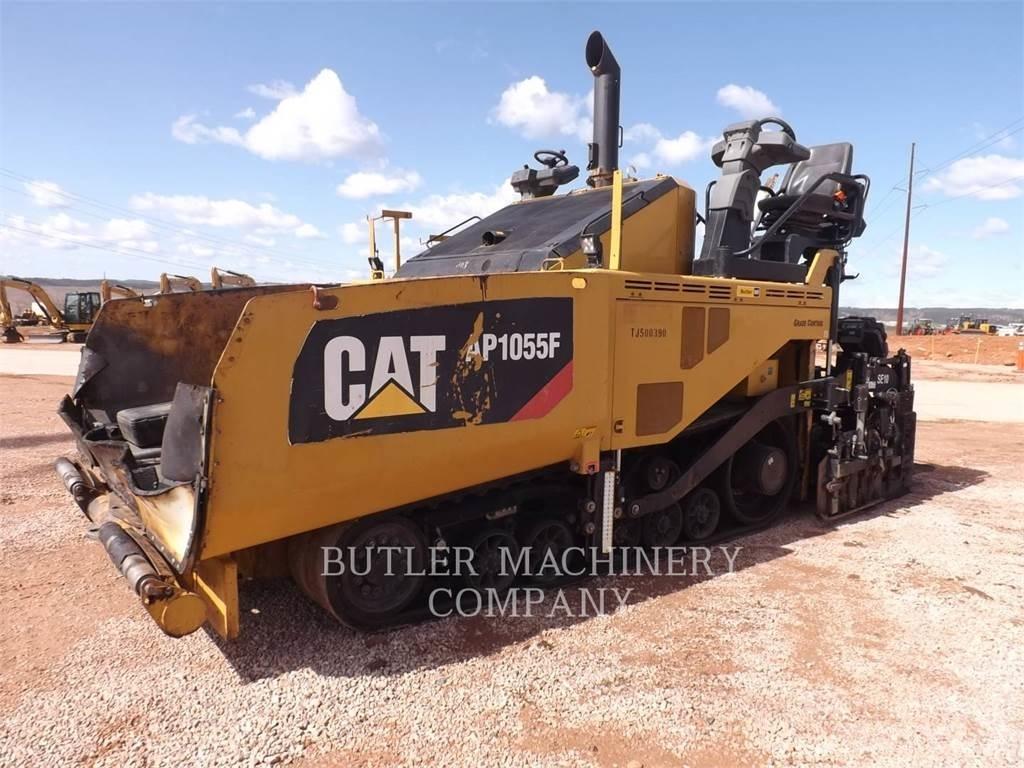 CAT AP1055F Rozściełacze do asfaltu