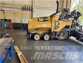 CAT AP500F Recyklery do asfaltu