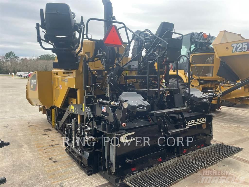 CAT AP555F Recyklery do asfaltu