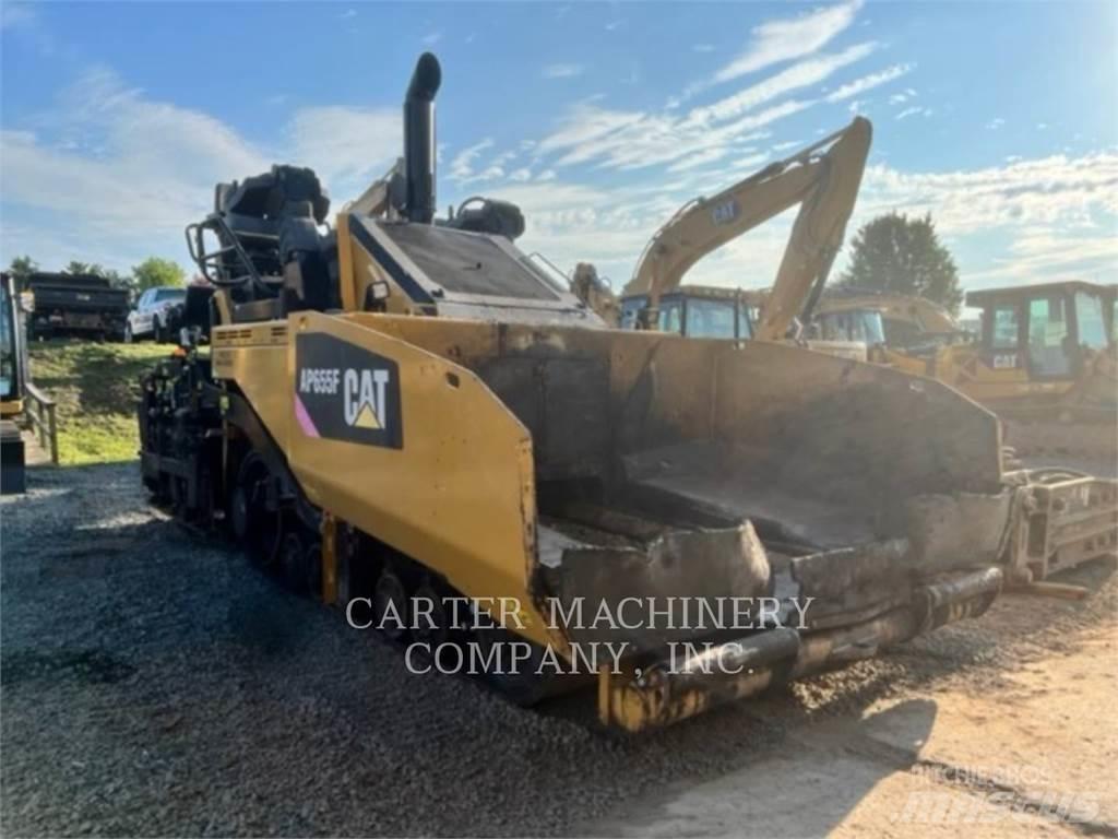 CAT AP655F Rozściełacze do asfaltu