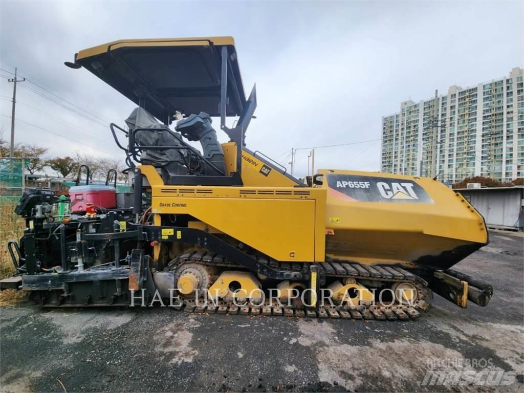 CAT AP655F Rozściełacze do asfaltu