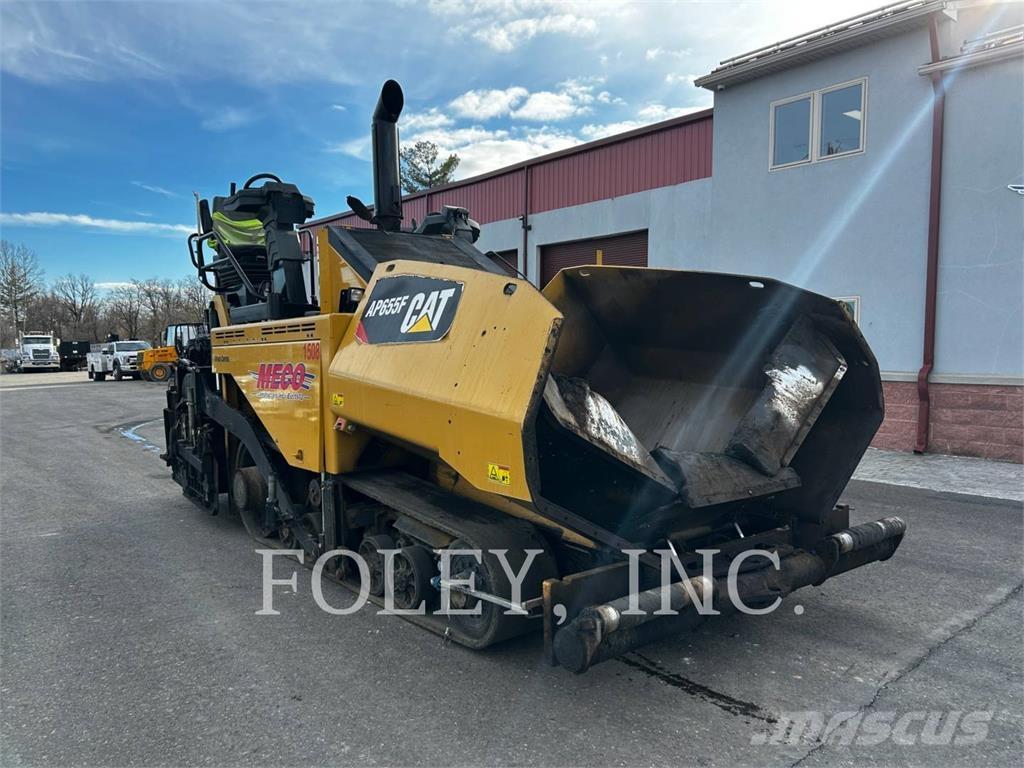 CAT AP655F Rozściełacze do asfaltu
