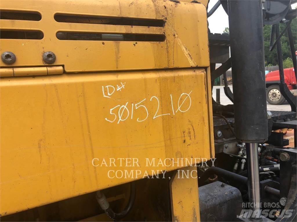 CAT AP655F Rozściełacze do asfaltu