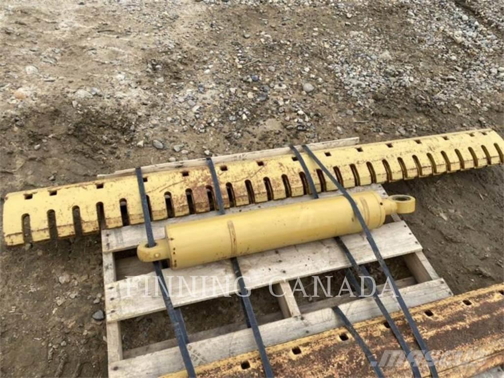 CAT ATTACHMENTS 14M Pługi wirnikowe