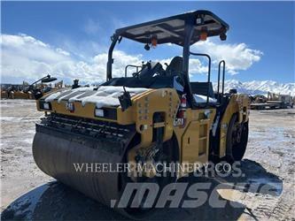 CAT CB15 CW VV Walce dwubębnowe