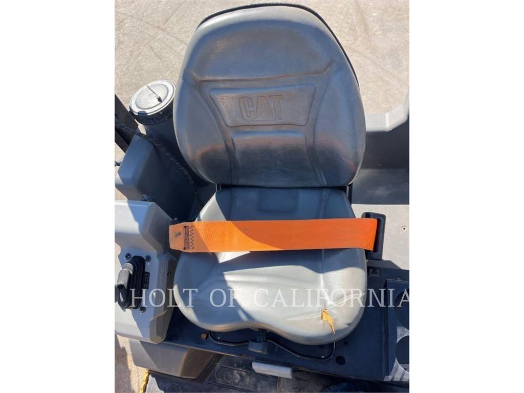 CAT CB4.0 Zagęszczarki gruntu