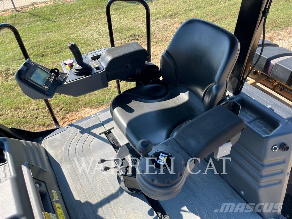 CAT CB8 Zagęszczarki gruntu