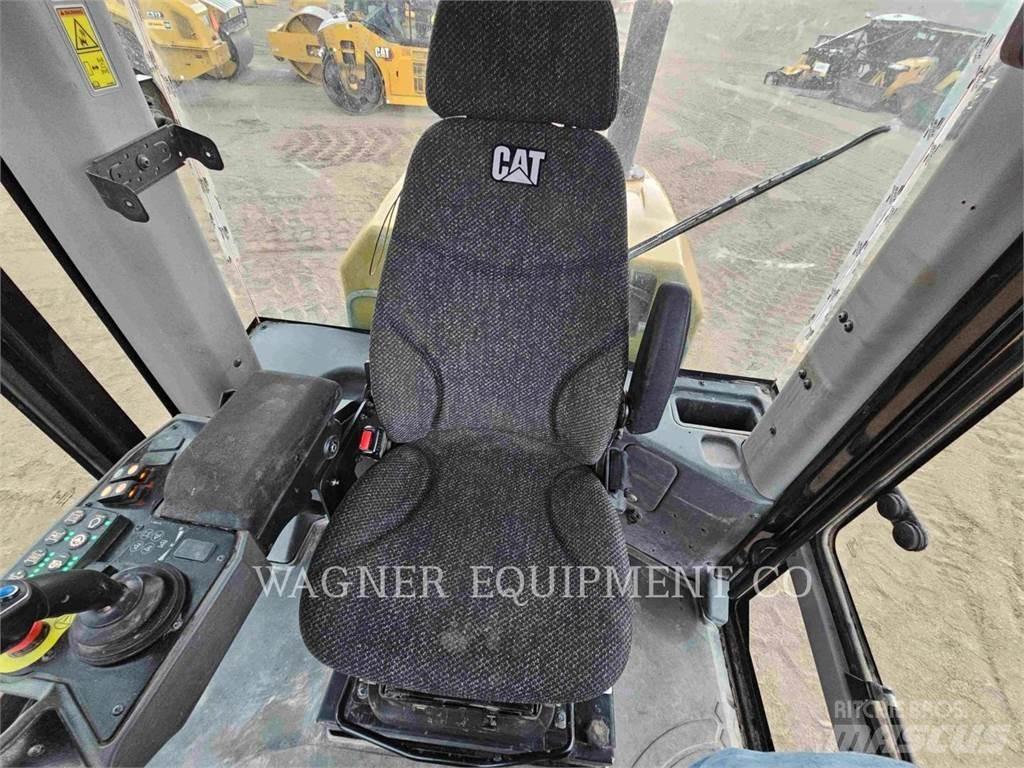 CAT CP56B Zagęszczarki gruntu