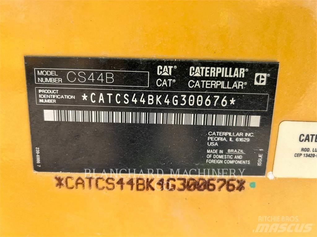 CAT CS44 Walce jednobębnowe
