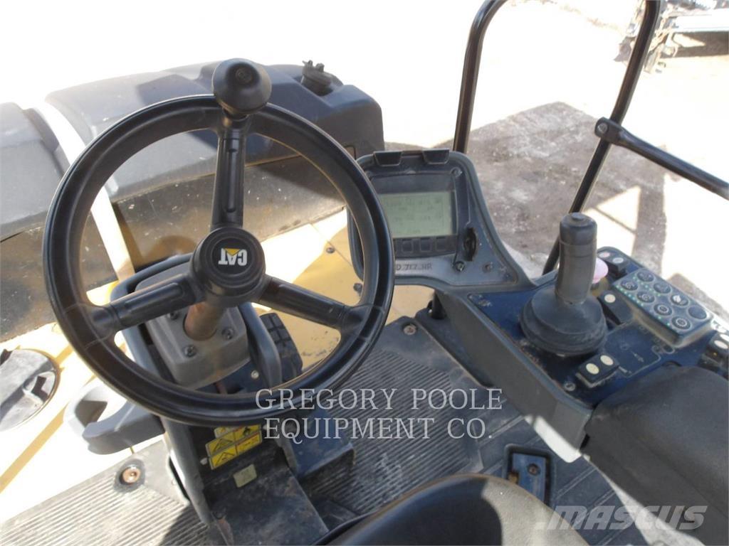 CAT CW16 Walce ogumione