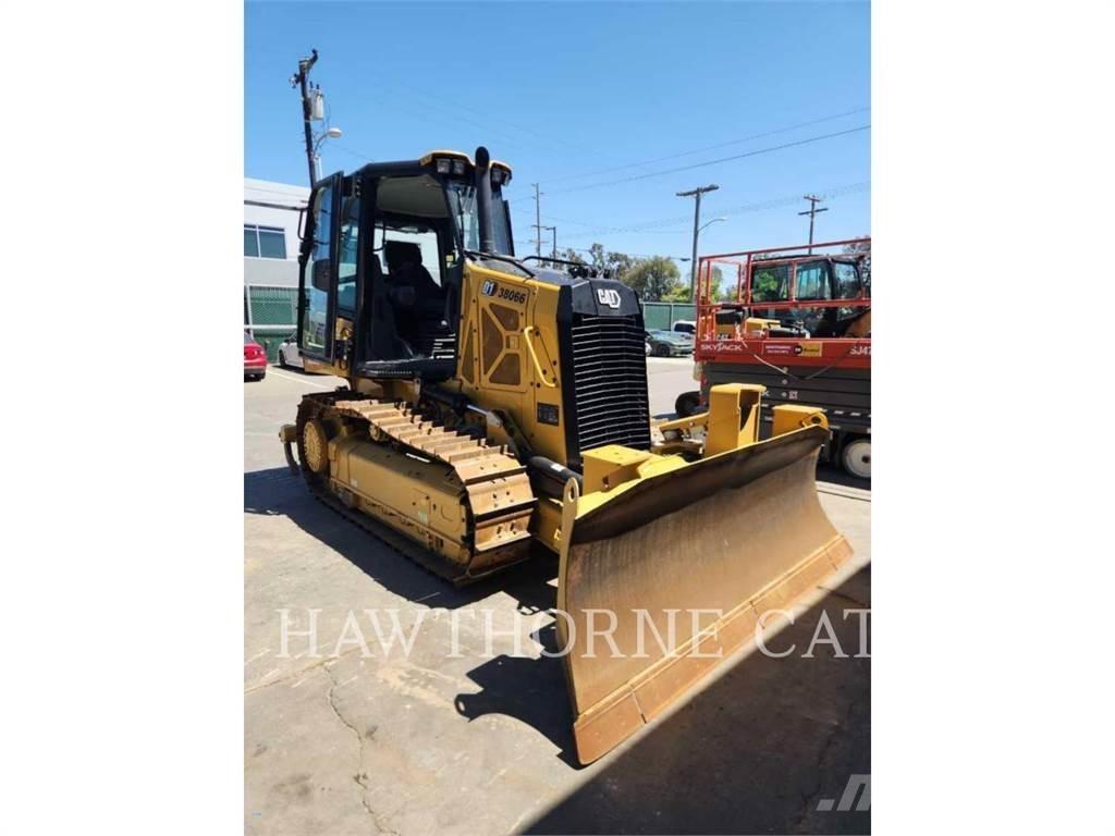 CAT D1 Spycharki gąsienicowe
