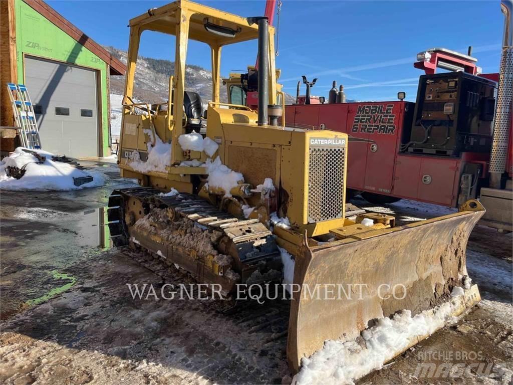 CAT D1 Spycharki gąsienicowe
