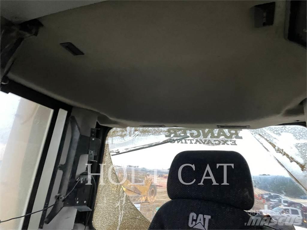 CAT D10T2 Spycharki gąsienicowe