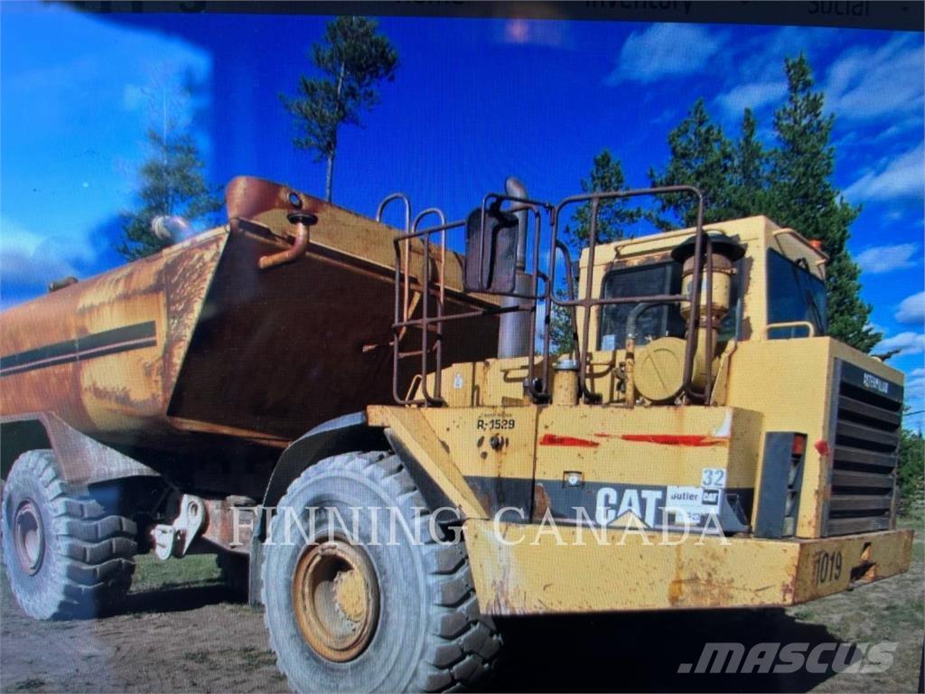 CAT D30D Skrobaki