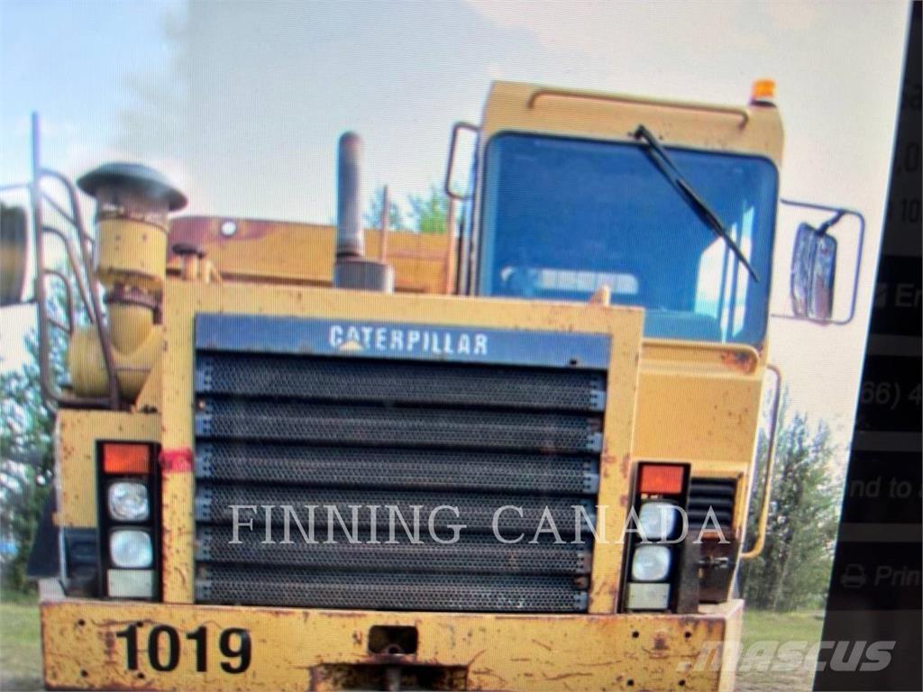 CAT D30D Skrobaki