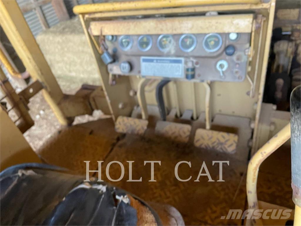 CAT D3B Spycharki gąsienicowe