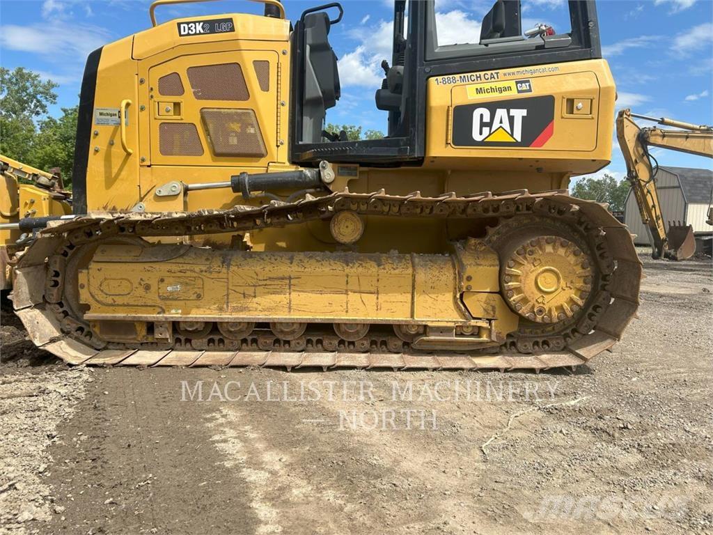 CAT D3K2L 4F Spycharki gąsienicowe