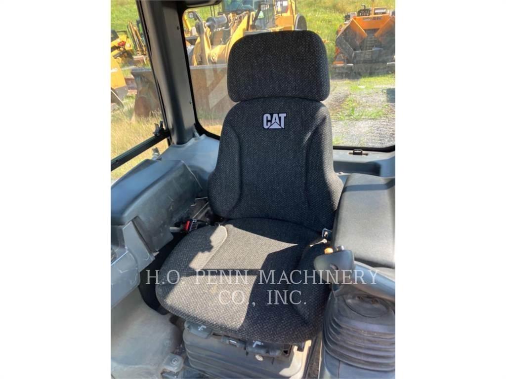 CAT D3K2XL Spycharki gąsienicowe