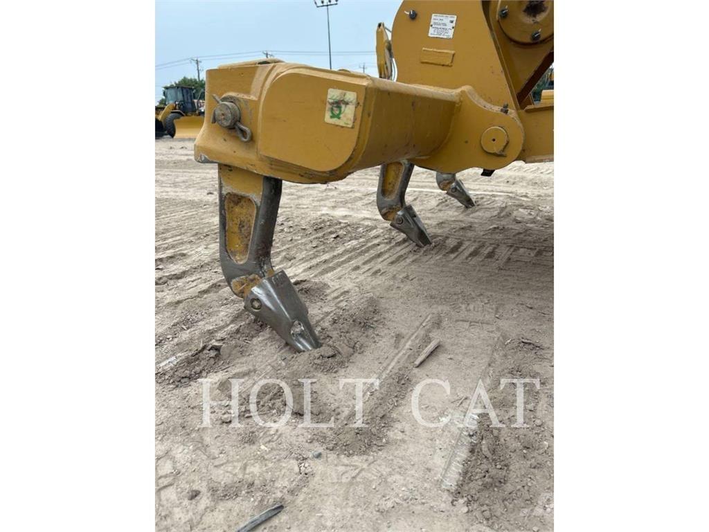 CAT D4 CAB3 Spycharki gąsienicowe