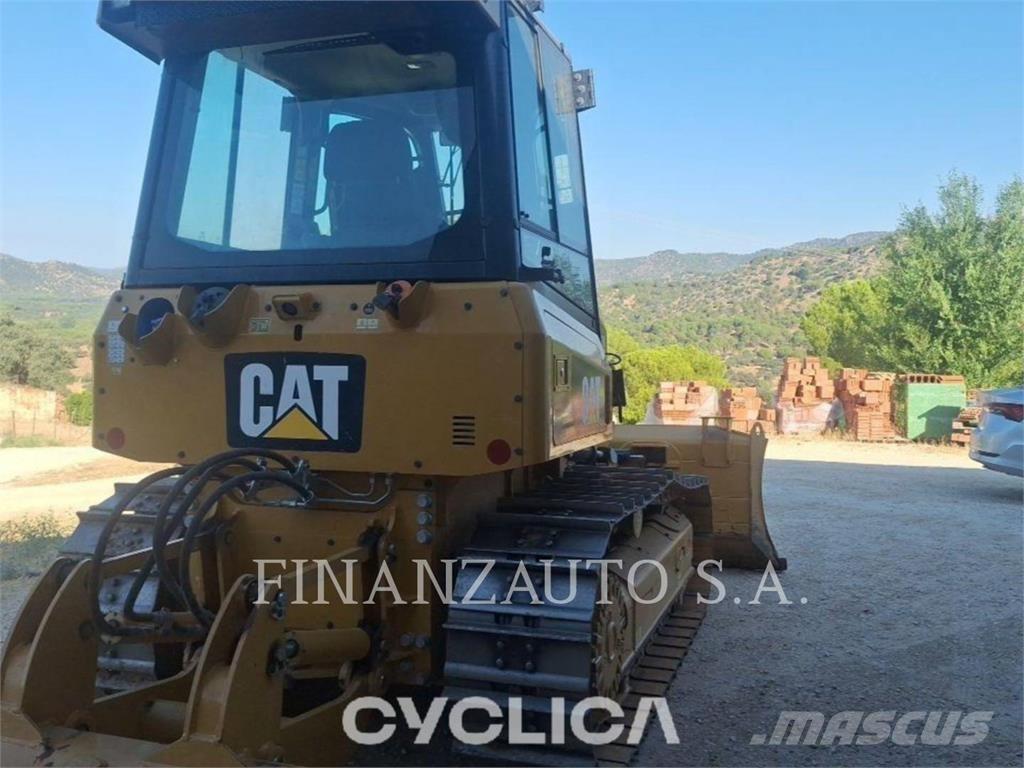 CAT D4K2 Spycharki gąsienicowe