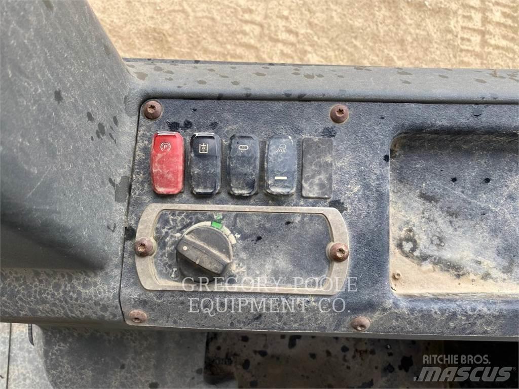 CAT D4K2LGP Spycharki gąsienicowe
