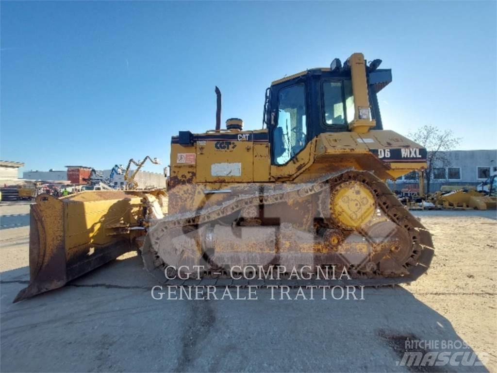 CAT D6M Spycharki gąsienicowe