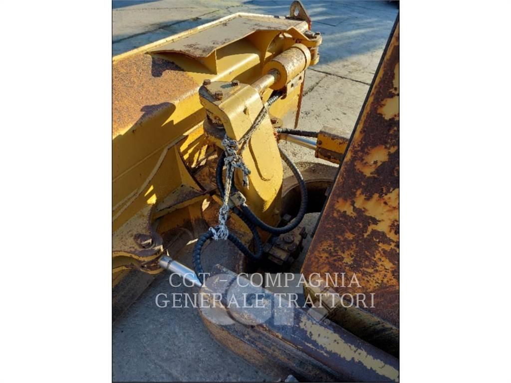 CAT D6M Spycharki gąsienicowe