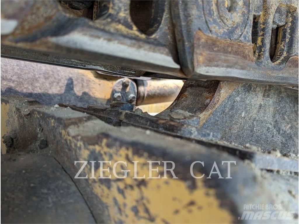 CAT D6N Spycharki gąsienicowe