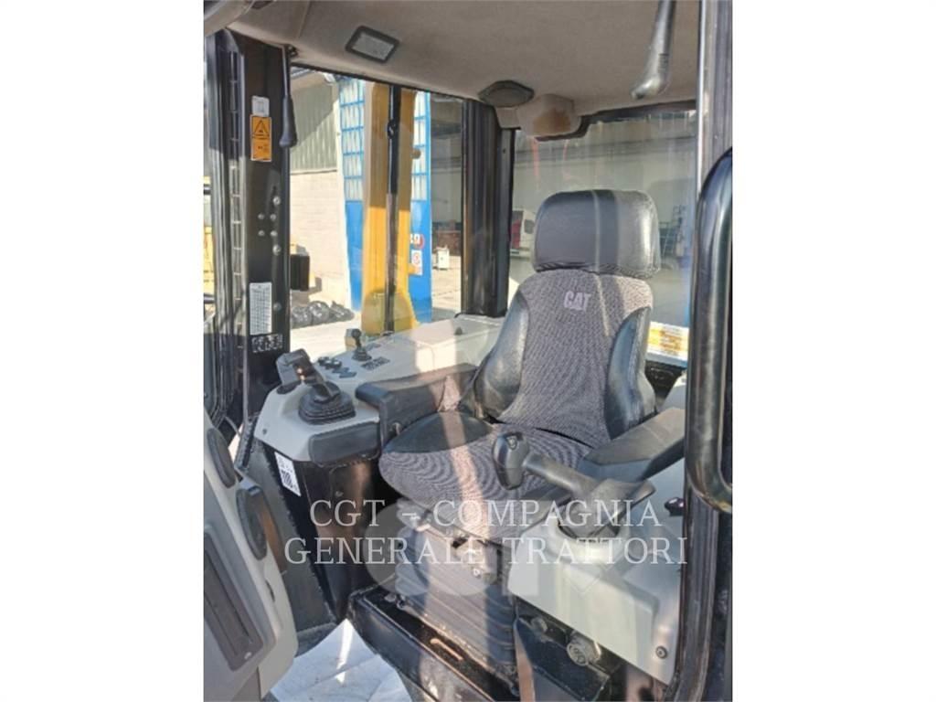 CAT D6N Spycharki gąsienicowe