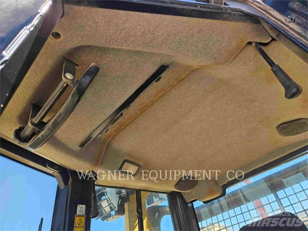 CAT D6N XL Spycharki gąsienicowe