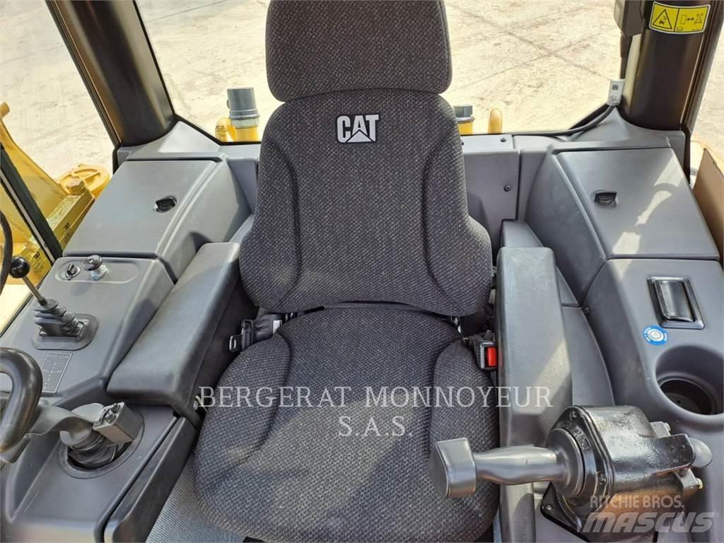 CAT D6NLGP Spycharki gąsienicowe
